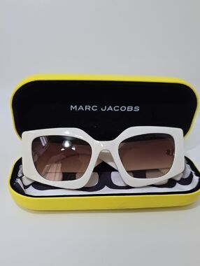 Marc Jacobs White Square Frame Sunglasses with Brown Gradient Lenses